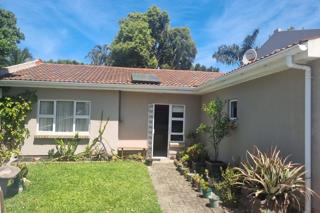 To Let 3 Bedroom Property for Rent in Cambridge Eastern Cape